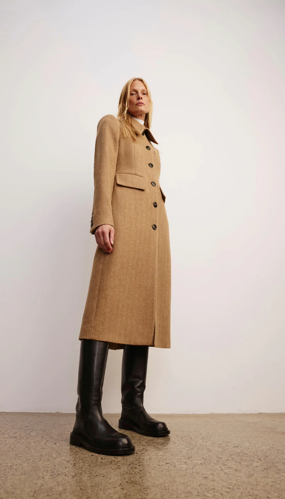 Tailored Point Collar Coat - Image 6